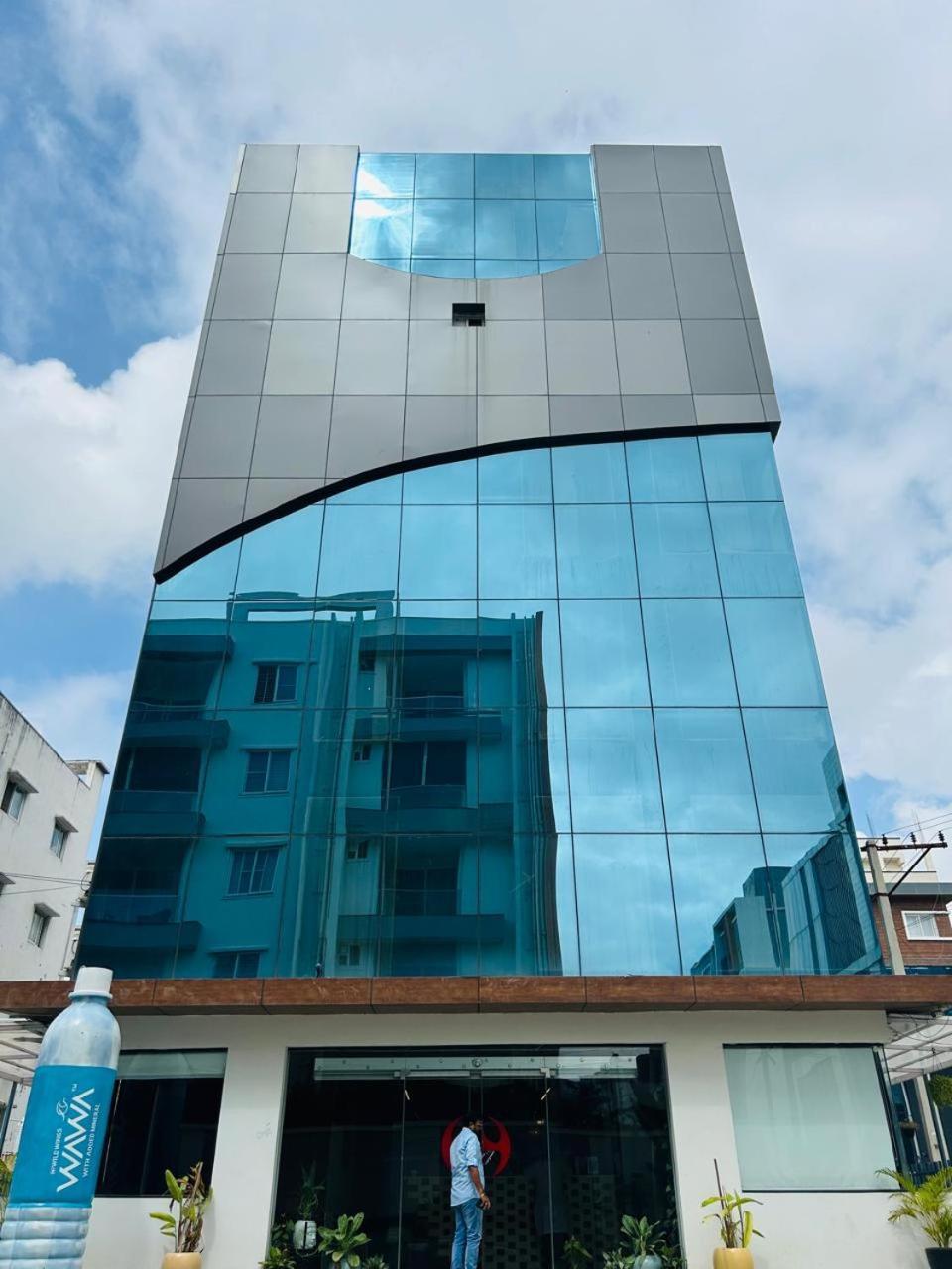 Wild Wings Premium Hotel Hyderabad Exterior photo